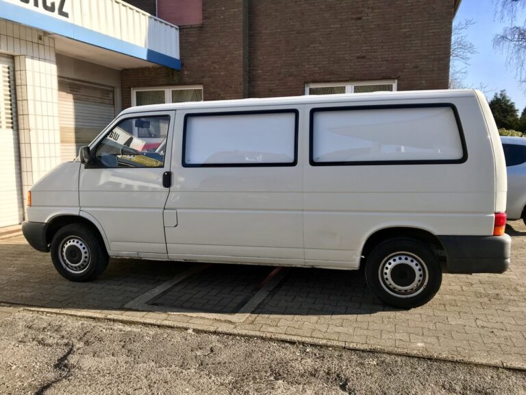 Unser VW T4: Vom ehemaligen Kirchenbus zum selbst ausgebauten Camper